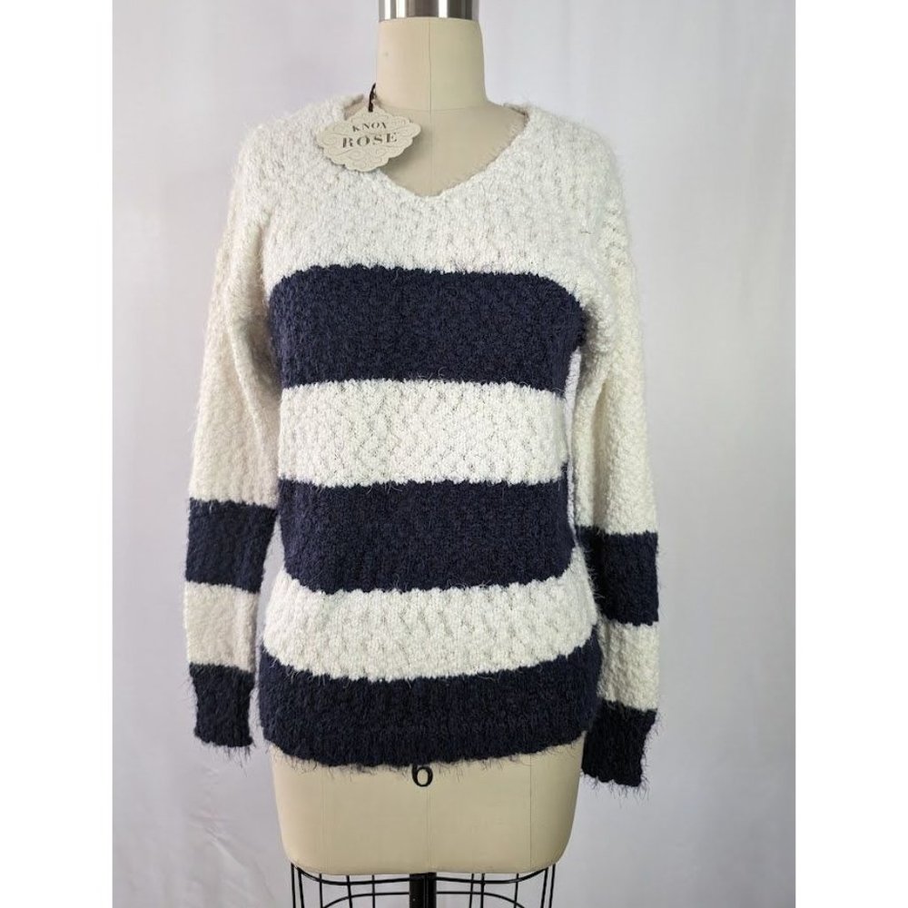 Women's Knox Rose V Neck Eyelash Sweater Size XS White Blue Stripe Boho NEW